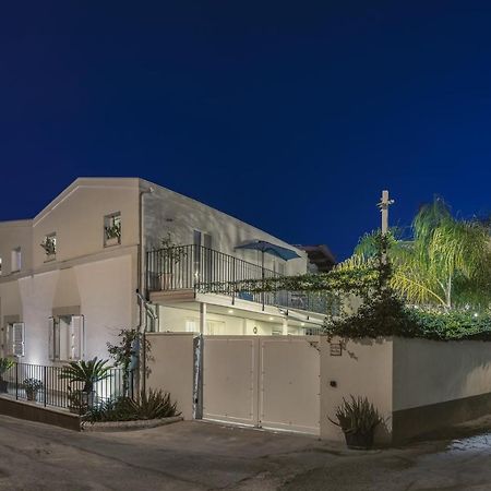 Casa Vacanze "Oceano Mare" Pozzallo Exteriér fotografie
